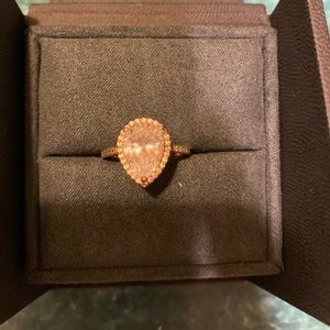 Pandora tear drop ring